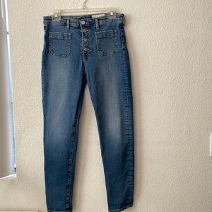 AG Stevie Ankle Straight Leg Jeans